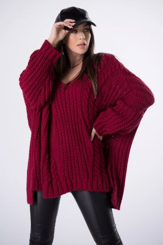 oversize\'owy sweter z warkoczowym splotem i dekoltem w serek