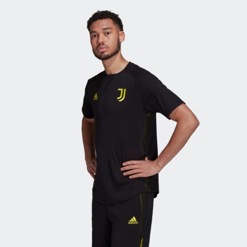 Juventus travel tee